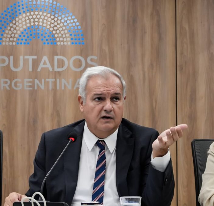 Farías impulsa una ley para fortalecer a las micro, pequeñas y medianas empresas, y promover el desarrollo productivo federal