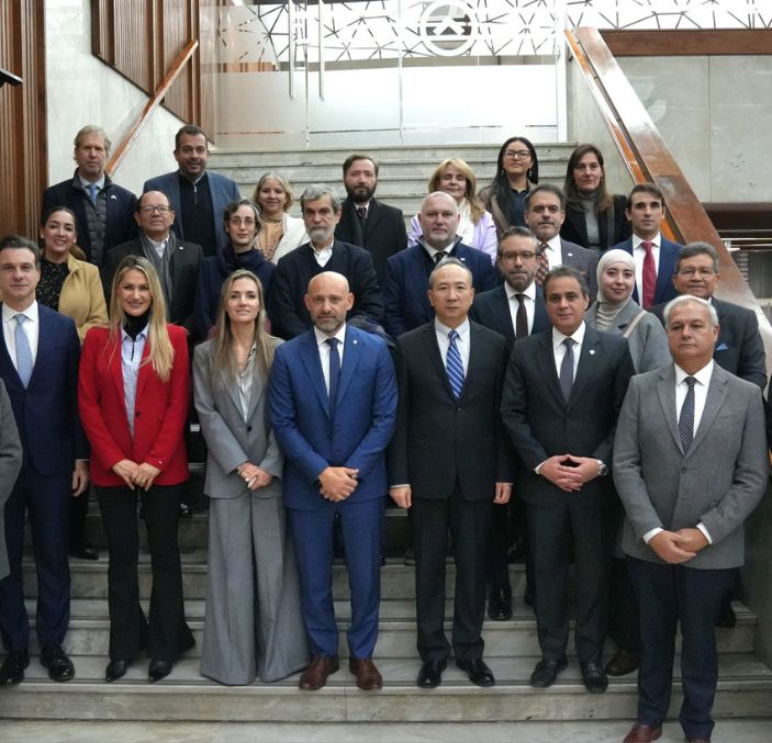 Far&iacute;as acompa&ntilde;&oacute; la presentaci&oacute;n del Santa Fe Business Forum 2026 en Buenos Aires